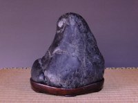 Suiseki / Ishikarigawa (Kamuikotan) ： Kotan-seki (with one pedestal)