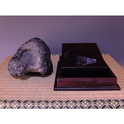 Photo8: Suiseki / Ishikarigawa (Kamuikotan) : Kotan-seki (with one pedestal) / Two horse's hooves
