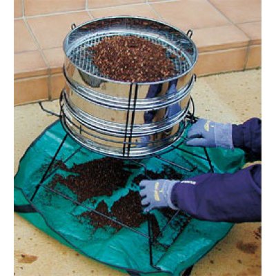 Photo1: Soil sieve stand