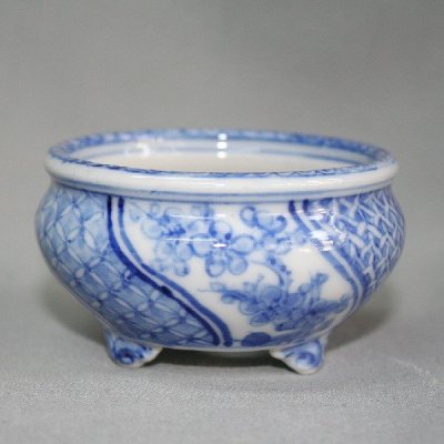 Photo1: Kutani Ware Round Pot “Eisho” Sometsuke Sho-Chiku-Bai pattern / D67mm [A9502]