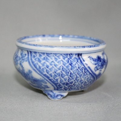 Photo2: Kutani Ware Round Pot “Eisho” Sometsuke Sho-Chiku-Bai pattern / D67mm [A9502]