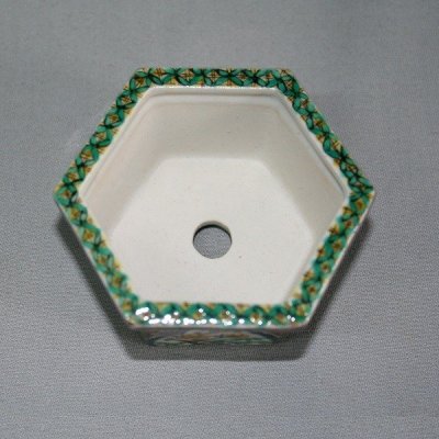 Photo4: Kutani Ware Hexagon Pot “Eisho” Arabesque pattern / D75mm