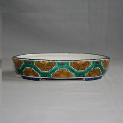 Photo1: Kutani Ware Oval Pot “Eisho” Kikko pattern / W180mm