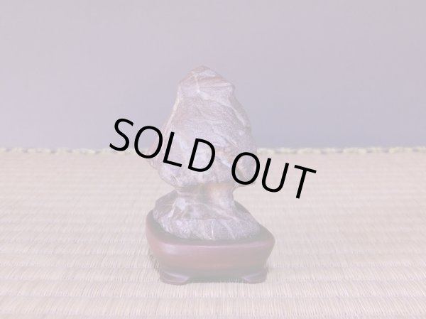 Photo4: Suiseki / Abegawa-ishi ： Kuzuya-ishi (with one pedestal) (4)