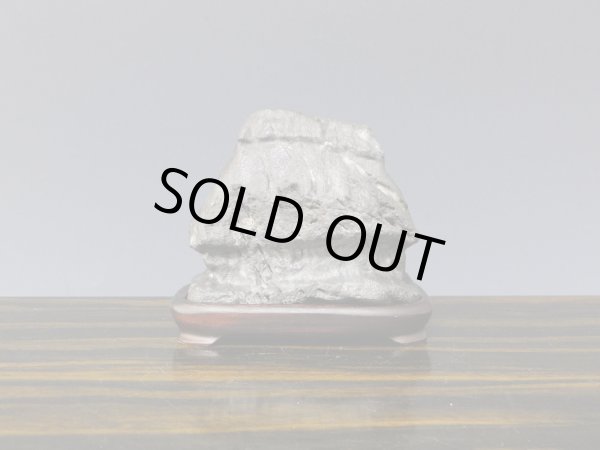 Photo2: Suiseki / Kuzuya-ishi (with one pedestal) (2)