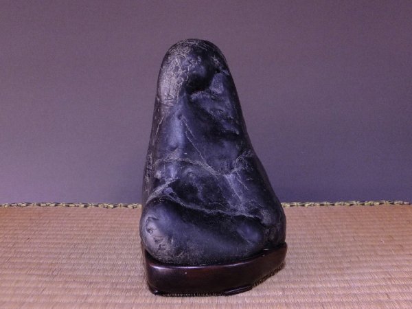 Photo3: Suiseki / Ishikarigawa (Kamuikotan) : Kotan-seki (with one pedestal) (3)