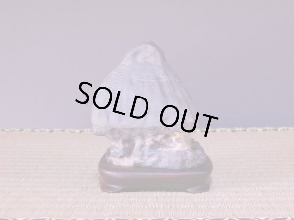 Photo5: Suiseki / Abegawa-ishi ： Kuzuya-ishi (with one pedestal) (5)