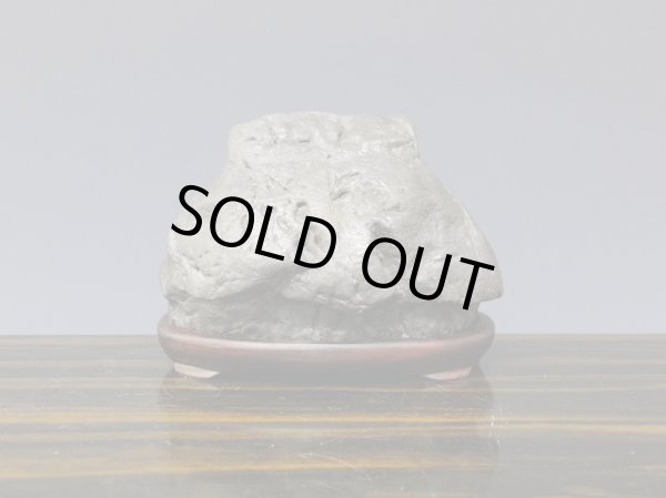 Photo2: Suiseki / Kuzuya-ishi (with one pedestal) (2)