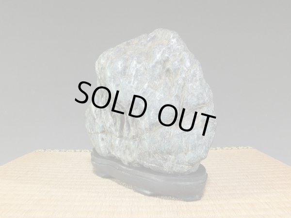 Photo5: Suiseki / Kamogawa-ishi (with one pedestal) (5)